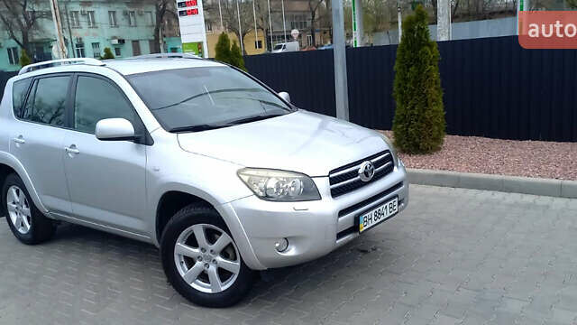Сірий Тойота РАВ 4, об'ємом двигуна 2.4 л та пробігом 194 тис. км за 11900 $, фото 6 на Automoto.ua