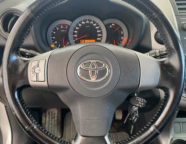 Серый Тойота РАВ 4, объемом двигателя 2.23 л и пробегом 156 тыс. км за 9650 $, фото 12 на Automoto.ua