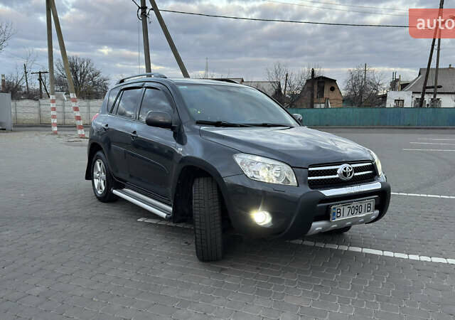 Серый Тойота РАВ 4, объемом двигателя 2 л и пробегом 90 тыс. км за 12300 $, фото 160 на Automoto.ua
