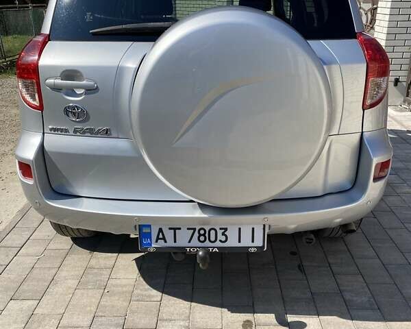Серый Тойота РАВ 4, объемом двигателя 2 л и пробегом 158 тыс. км за 10800 $, фото 5 на Automoto.ua