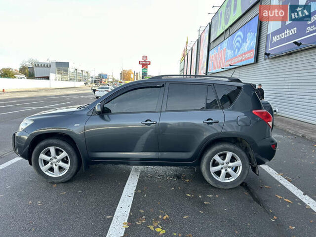 Серый Тойота РАВ 4, объемом двигателя 2 л и пробегом 213 тыс. км за 9999 $, фото 18 на Automoto.ua