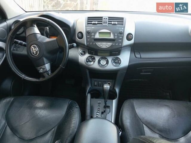 Серый Тойота РАВ 4, объемом двигателя 2 л и пробегом 165 тыс. км за 9999 $, фото 8 на Automoto.ua