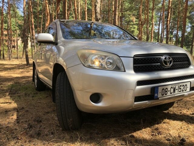 Серый Тойота РАВ 4, объемом двигателя 2 л и пробегом 242 тыс. км за 4500 $, фото 6 на Automoto.ua