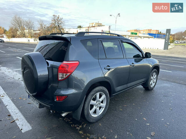 Серый Тойота РАВ 4, объемом двигателя 2 л и пробегом 213 тыс. км за 9999 $, фото 8 на Automoto.ua