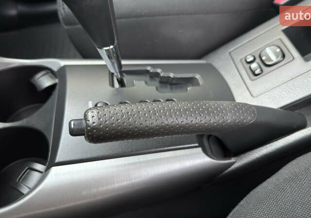 Серый Тойота РАВ 4, объемом двигателя 2 л и пробегом 90 тыс. км за 12300 $, фото 108 на Automoto.ua