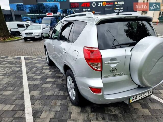 Тойота РАВ 4 2008 в Виннице на Automoto.ua Серый Тойота РАВ 4, объемом двигателя 2 л и пробегом 150 тыс. км за 10100 $, фото 8 на Automoto.ua