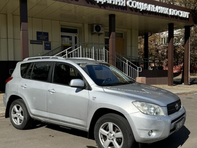 Серый Тойота РАВ 4, объемом двигателя 2.2 л и пробегом 400 тыс. км за 5500 $, фото 6 на Automoto.ua