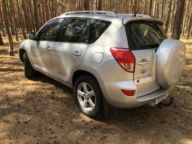 Серый Тойота РАВ 4, объемом двигателя 2 л и пробегом 242 тыс. км за 4500 $, фото 5 на Automoto.ua