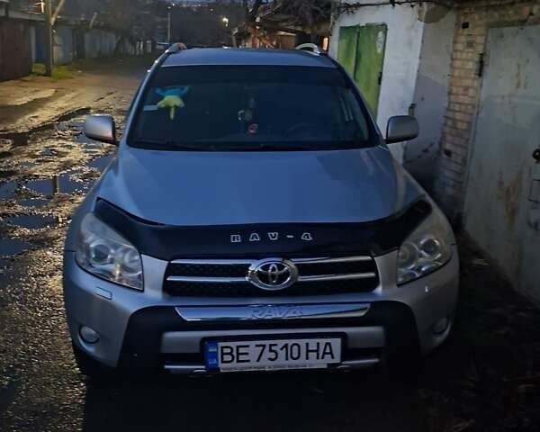 Серый Тойота РАВ 4, объемом двигателя 2 л и пробегом 165 тыс. км за 10700 $, фото 5 на Automoto.ua