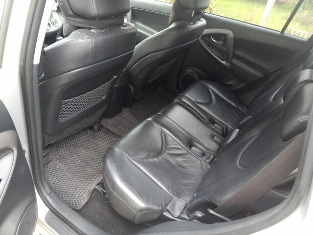 Сірий Тойота РАВ 4, об'ємом двигуна 2.2 л та пробігом 308 тис. км за 6200 $, фото 5 на Automoto.ua