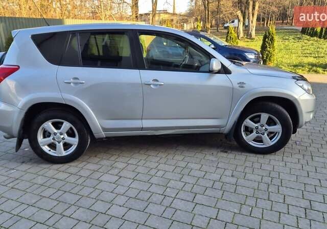 Серый Тойота РАВ 4, объемом двигателя 2.23 л и пробегом 293 тыс. км за 7999 $, фото 6 на Automoto.ua