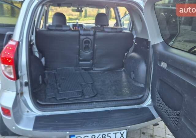 Серый Тойота РАВ 4, объемом двигателя 2.23 л и пробегом 293 тыс. км за 7999 $, фото 55 на Automoto.ua