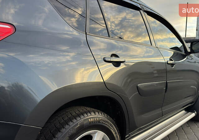 Серый Тойота РАВ 4, объемом двигателя 2 л и пробегом 90 тыс. км за 12300 $, фото 48 на Automoto.ua