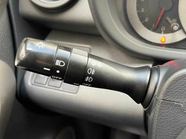 Серый Тойота РАВ 4, объемом двигателя 2 л и пробегом 308 тыс. км за 9990 $, фото 13 на Automoto.ua