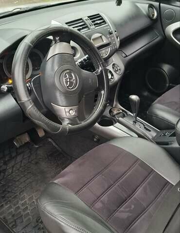 Сірий Тойота РАВ 4, об'ємом двигуна 2 л та пробігом 151 тис. км за 10300 $, фото 6 на Automoto.ua