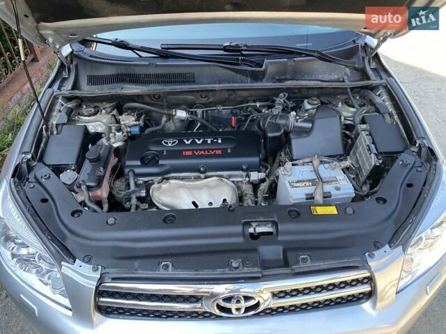 Серый Тойота РАВ 4, объемом двигателя 2 л и пробегом 158 тыс. км за 10800 $, фото 20 на Automoto.ua