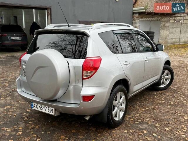 Серый Тойота РАВ 4, объемом двигателя 2 л и пробегом 80 тыс. км за 12600 $, фото 9 на Automoto.ua