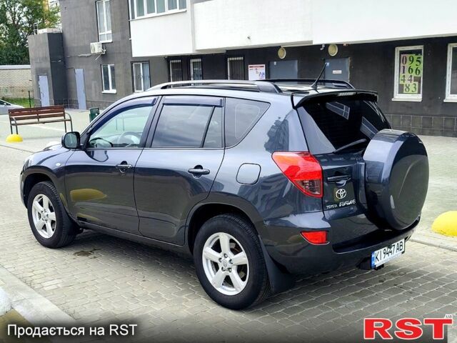 Серый Тойота РАВ 4, объемом двигателя 2 л и пробегом 191 тыс. км за 9500 $, фото 4 на Automoto.ua