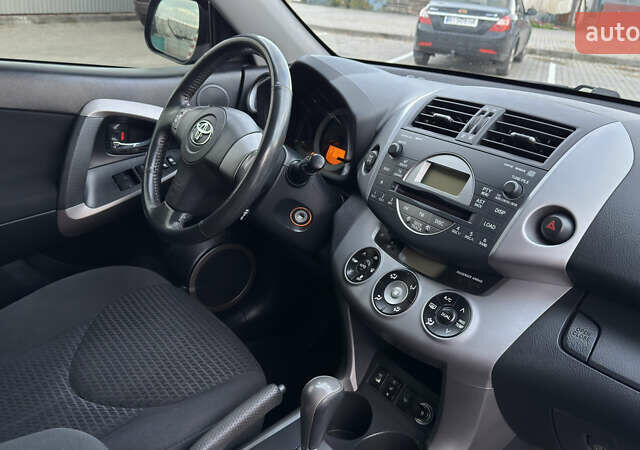 Сірий Тойота РАВ 4, об'ємом двигуна 2 л та пробігом 90 тис. км за 12300 $, фото 144 на Automoto.ua