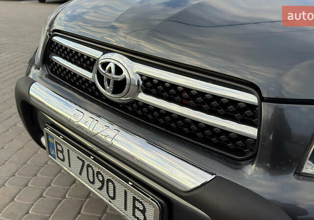 Сірий Тойота РАВ 4, об'ємом двигуна 2 л та пробігом 90 тис. км за 12300 $, фото 32 на Automoto.ua