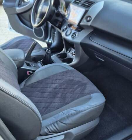 Серый Тойота РАВ 4, объемом двигателя 2.23 л и пробегом 293 тыс. км за 7999 $, фото 65 на Automoto.ua