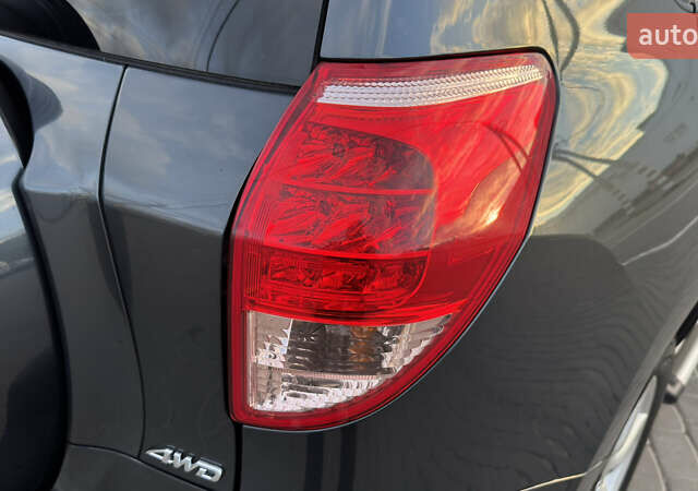 Серый Тойота РАВ 4, объемом двигателя 2 л и пробегом 90 тыс. км за 12300 $, фото 54 на Automoto.ua