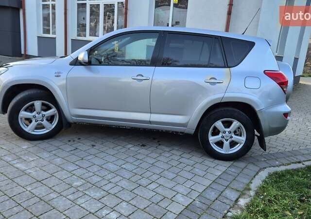 Серый Тойота РАВ 4, объемом двигателя 2.23 л и пробегом 293 тыс. км за 7999 $, фото 84 на Automoto.ua