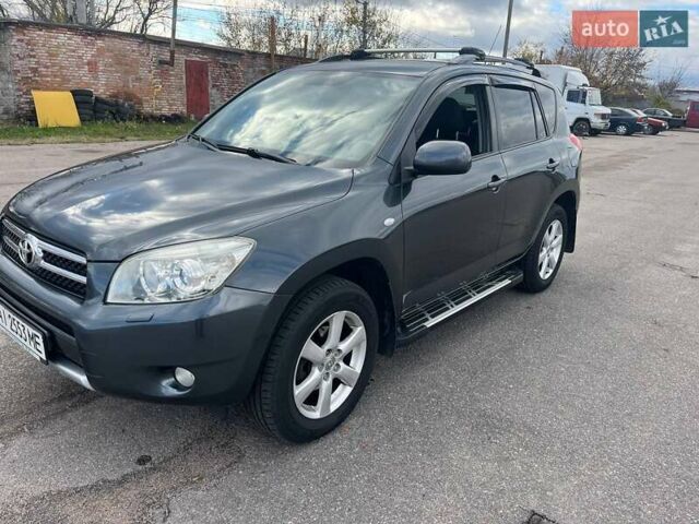 Тойота РАВ 4 2008 в Белой Церкве на Automoto.ua Серый Тойота РАВ 4, объемом двигателя 2 л и пробегом 192 тыс. км за 10400 $, фото 2 на Automoto.ua
