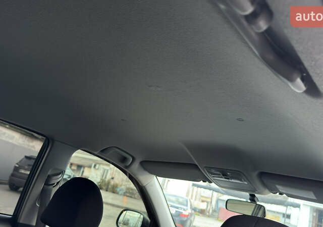 Сірий Тойота РАВ 4, об'ємом двигуна 2 л та пробігом 90 тис. км за 12300 $, фото 132 на Automoto.ua