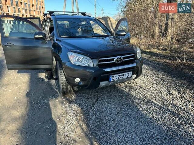 Серый Тойота РАВ 4, объемом двигателя 2 л и пробегом 240 тыс. км за 9800 $, фото 10 на Automoto.ua
