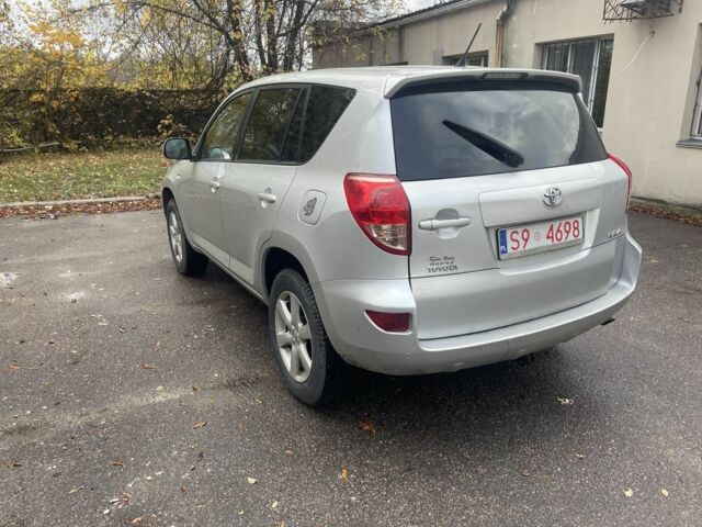 Серый Тойота РАВ 4, объемом двигателя 2.2 л и пробегом 239 тыс. км за 5700 $, фото 3 на Automoto.ua