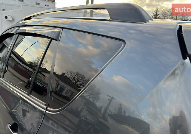 Серый Тойота РАВ 4, объемом двигателя 2 л и пробегом 90 тыс. км за 12300 $, фото 64 на Automoto.ua