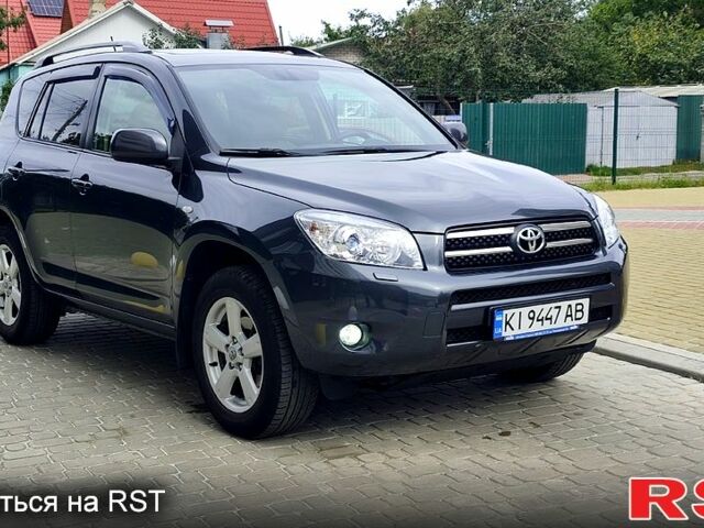 Серый Тойота РАВ 4, объемом двигателя 2 л и пробегом 191 тыс. км за 9500 $, фото 1 на Automoto.ua