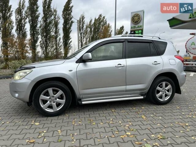 Серый Тойота РАВ 4, объемом двигателя 2 л и пробегом 309 тыс. км за 8950 $, фото 16 на Automoto.ua
