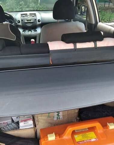 Серый Тойота РАВ 4, объемом двигателя 2 л и пробегом 346 тыс. км за 11000 $, фото 9 на Automoto.ua