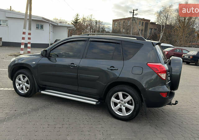Серый Тойота РАВ 4, объемом двигателя 2 л и пробегом 90 тыс. км за 12300 $, фото 6 на Automoto.ua