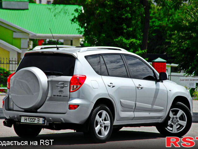 Сірий Тойота РАВ 4, об'ємом двигуна 2 л та пробігом 152 тис. км за 11300 $, фото 5 на Automoto.ua
