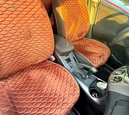 Серый Тойота РАВ 4, объемом двигателя 2 л и пробегом 267 тыс. км за 10950 $, фото 3 на Automoto.ua