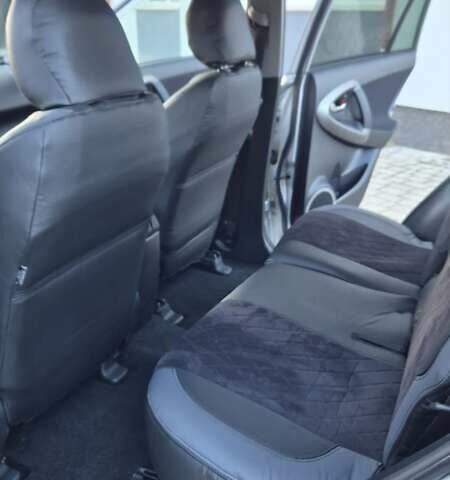 Серый Тойота РАВ 4, объемом двигателя 2.23 л и пробегом 293 тыс. км за 7999 $, фото 47 на Automoto.ua