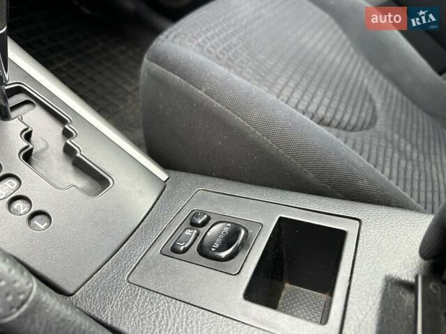 Серый Тойота РАВ 4, объемом двигателя 2 л и пробегом 309 тыс. км за 8950 $, фото 28 на Automoto.ua