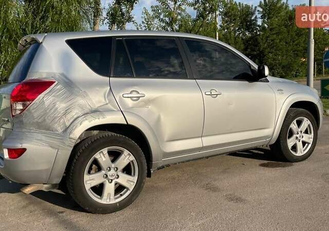 Серый Тойота РАВ 4, объемом двигателя 2.2 л и пробегом 314 тыс. км за 4500 $, фото 5 на Automoto.ua