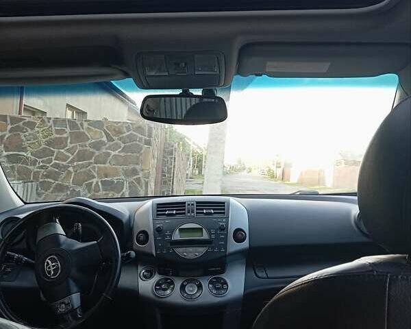 Серый Тойота РАВ 4, объемом двигателя 2 л и пробегом 165 тыс. км за 9999 $, фото 11 на Automoto.ua