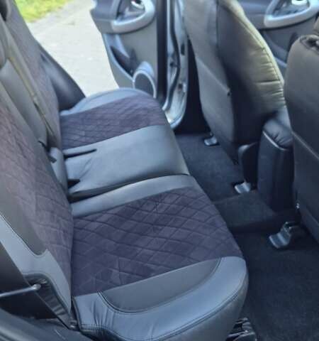 Серый Тойота РАВ 4, объемом двигателя 2.23 л и пробегом 293 тыс. км за 7999 $, фото 57 на Automoto.ua