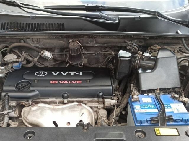 Серый Тойота РАВ 4, объемом двигателя 2 л и пробегом 220 тыс. км за 9800 $, фото 10 на Automoto.ua