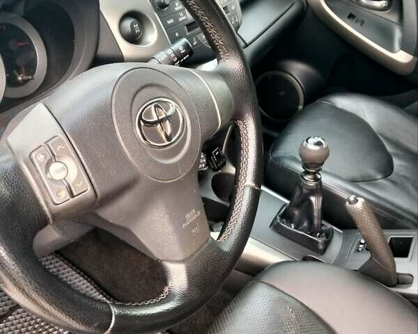 Тойота РАВ 4 2008 в Конотопе на Automoto.ua Серый Тойота РАВ 4, объемом двигателя 2.2 л и пробегом 208 тыс. км за 10490 $, фото 41 на Automoto.ua