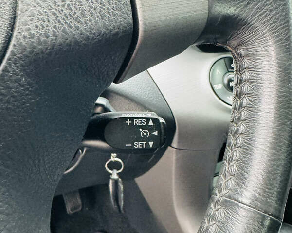 Серый Тойота РАВ 4, объемом двигателя 2 л и пробегом 89 тыс. км за 13500 $, фото 15 на Automoto.ua