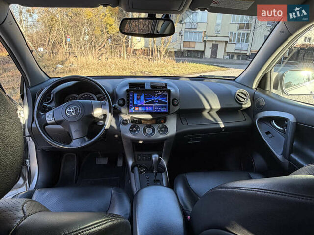 Серый Тойота РАВ 4, объемом двигателя 2.36 л и пробегом 149 тыс. км за 11800 $, фото 11 на Automoto.ua
