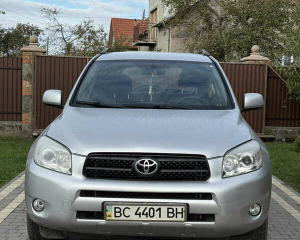 Серый Тойота РАВ 4, объемом двигателя 0 л и пробегом 250 тыс. км за 9500 $, фото 6 на Automoto.ua