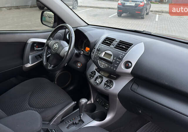 Сірий Тойота РАВ 4, об'ємом двигуна 2 л та пробігом 90 тис. км за 12300 $, фото 141 на Automoto.ua