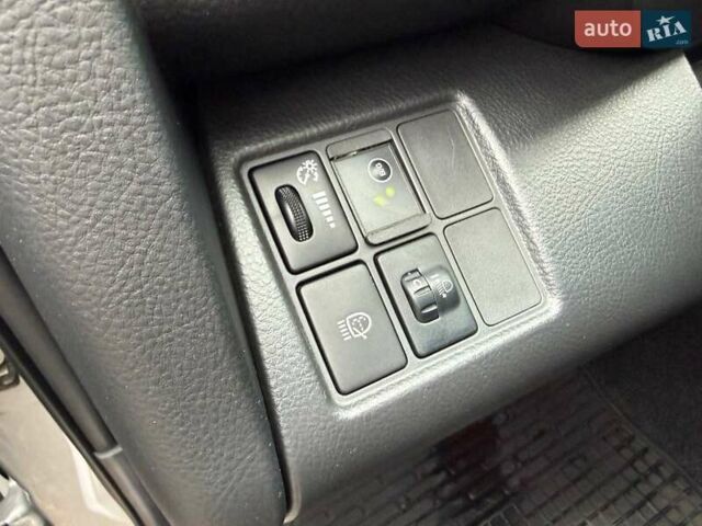 Серый Тойота РАВ 4, объемом двигателя 2 л и пробегом 80 тыс. км за 12600 $, фото 21 на Automoto.ua